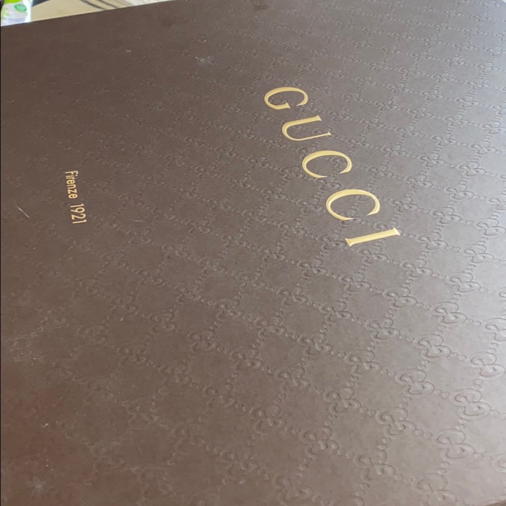 Brand new with original box Authentic GUCCI throw - Picture 8 of 9